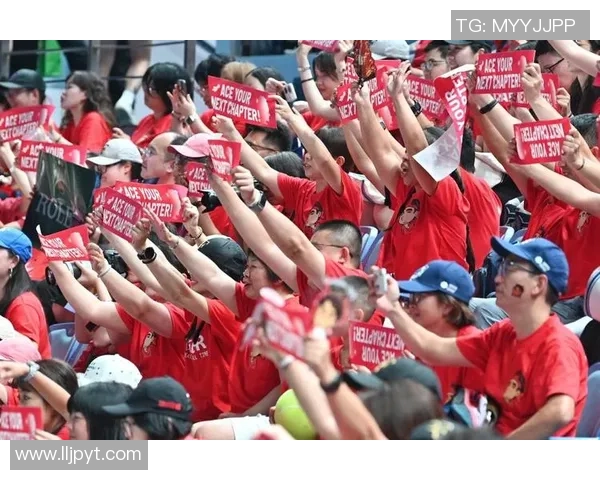 足球球星挂旗潮流引领风尚成新时尚标志激发球迷热情与品牌合作潜力 足球球星挂旗潮流引领风尚成新时尚标志激发球迷热情与品牌合作潜力